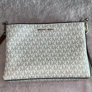 Michael Kors Crossbody